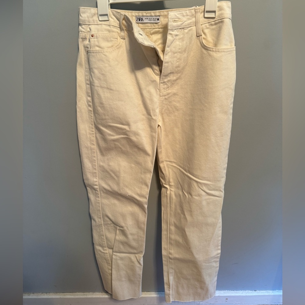 Zara size 6 cream color jeans